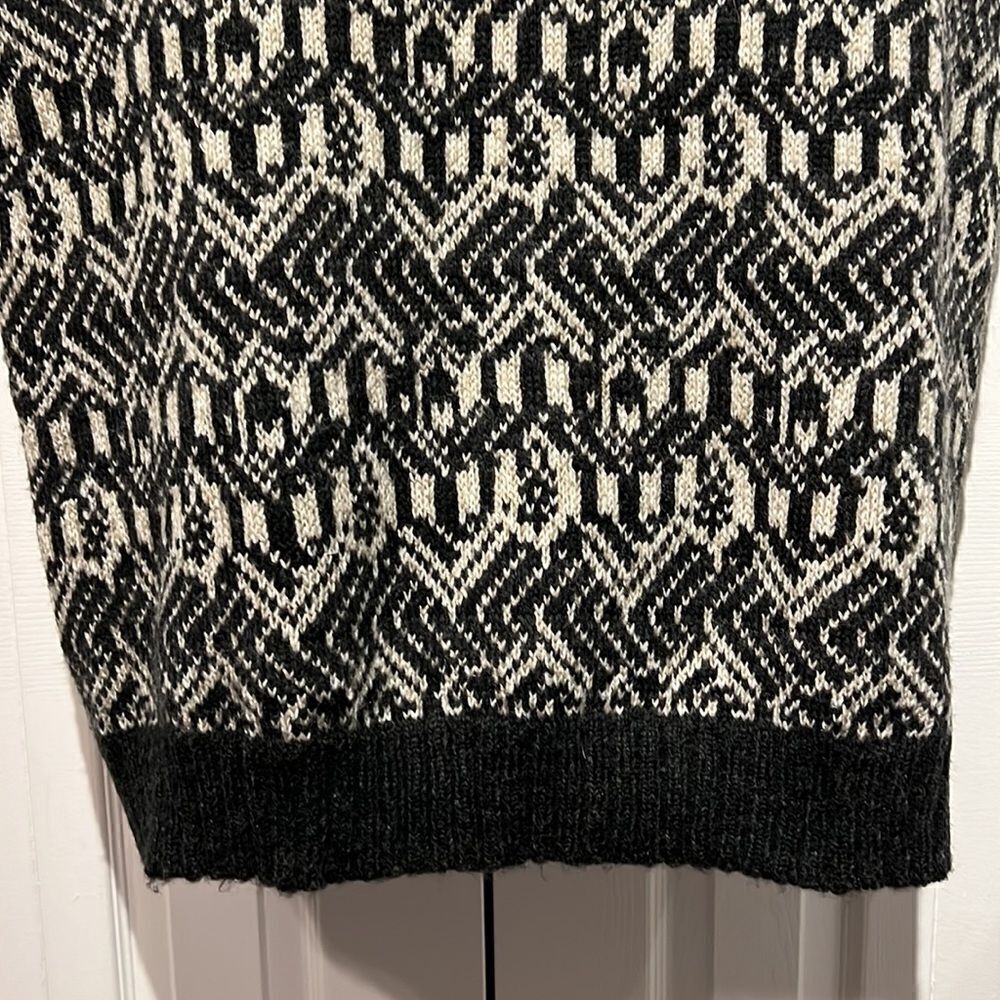 Steve Madden Turtleneck Pullover Black/Grey Sweater Vest O/S‎ - Picture 10 of 12